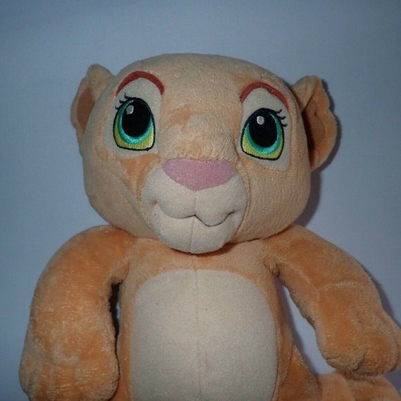 Hasbro Disney The Lion King Cradlin Cub Nala Talki - Picture 3 of 5